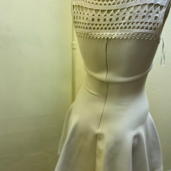 Women’s white causal dress - Picture 4 of 4